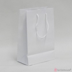 ΤΣΑΝΤΑ ΜΕ ΧΕΡΑΚΙ ΚΟΡΔΟΝΙ ΧΕΙΡΟΠΟΙΗΤΗ ΜΕ GLOSS ΠΛΑΣΤΙΚΟΠΟΙΗΣΗ ΣΕ ΛΕΥΚΟ ΡΙΓΕ ΧΑΡΤΙ